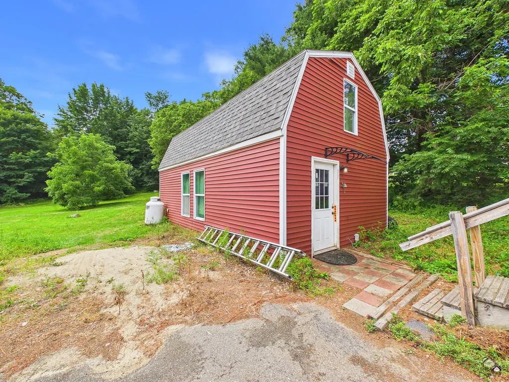 34 Capen Road Gardiner ME 04345
