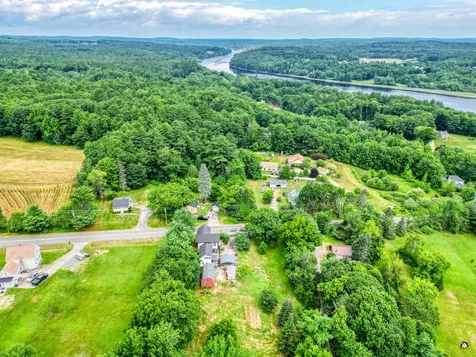 34 Capen Road Gardiner ME 04345