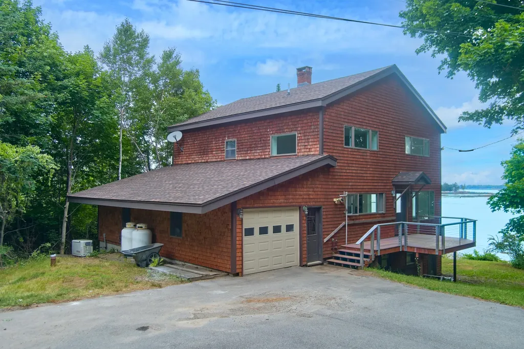 67 Mahalas Lane Owls Head ME 04854
