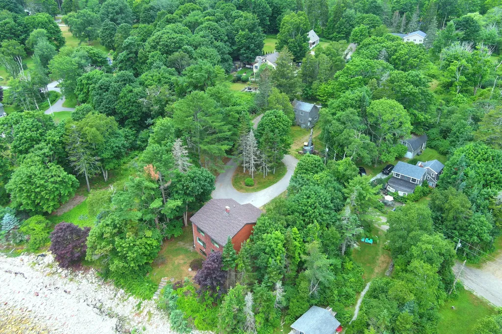 67 Mahalas Lane Owls Head ME 04854