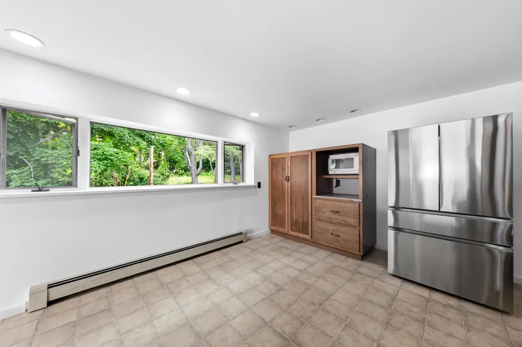 67 Mahalas Lane Owls Head ME 04854