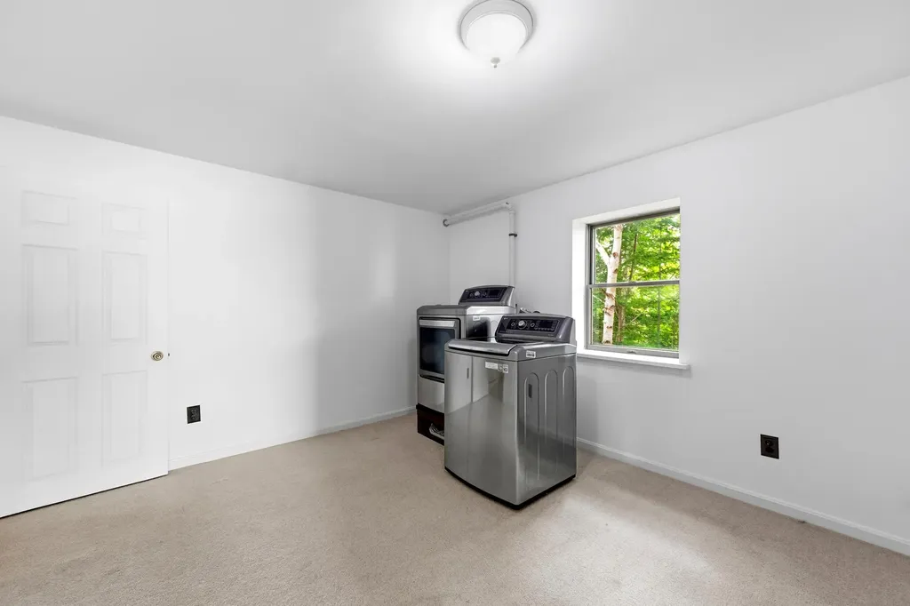 67 Mahalas Lane Owls Head ME 04854