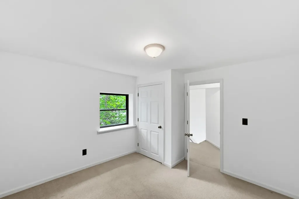 67 Mahalas Lane Owls Head ME 04854