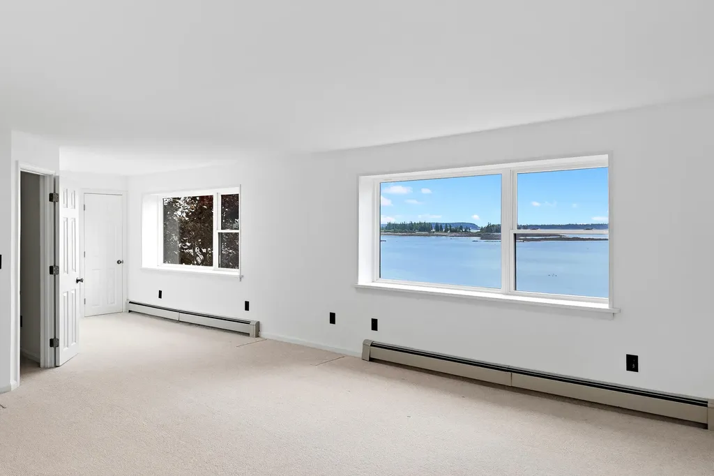 67 Mahalas Lane Owls Head ME 04854