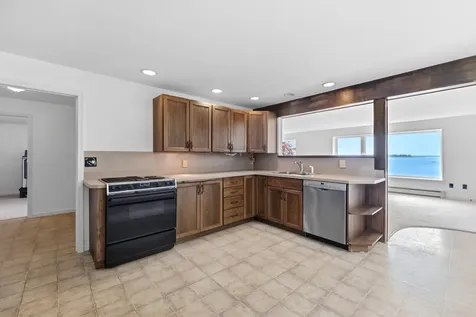 67 Mahalas Lane Owls Head ME 04854