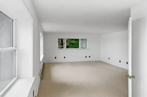 67 Mahalas Lane Owls Head ME 04854