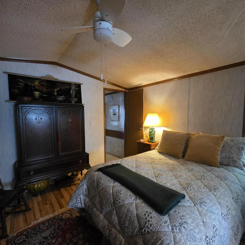 18 Hilltop Court Turner ME 04282