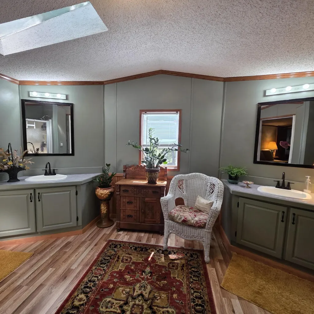 18 Hilltop Court Turner ME 04282