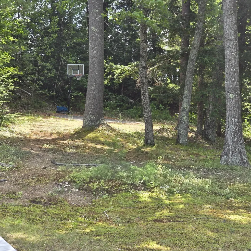 18 Hilltop Court Turner ME 04282