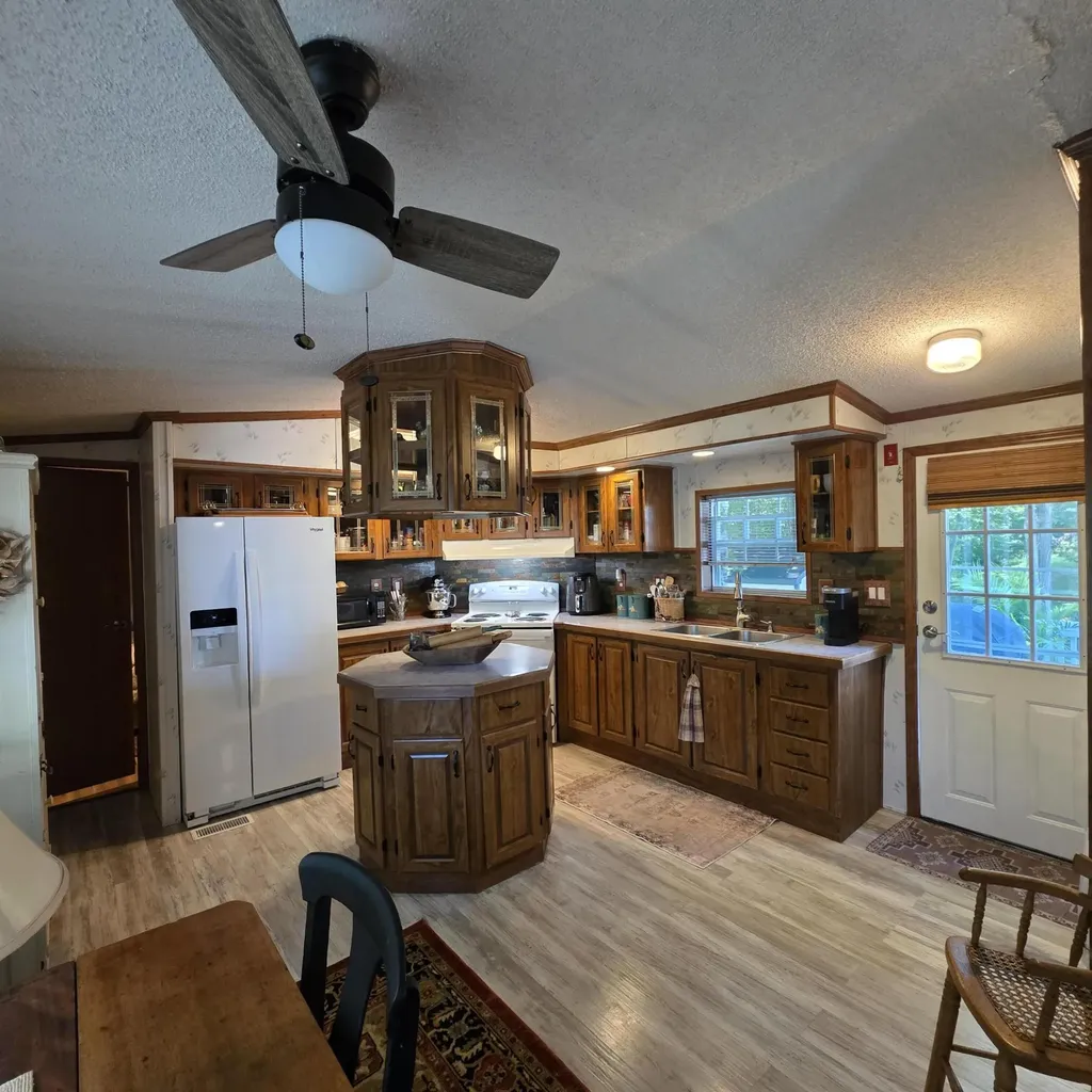 18 Hilltop Court Turner ME 04282