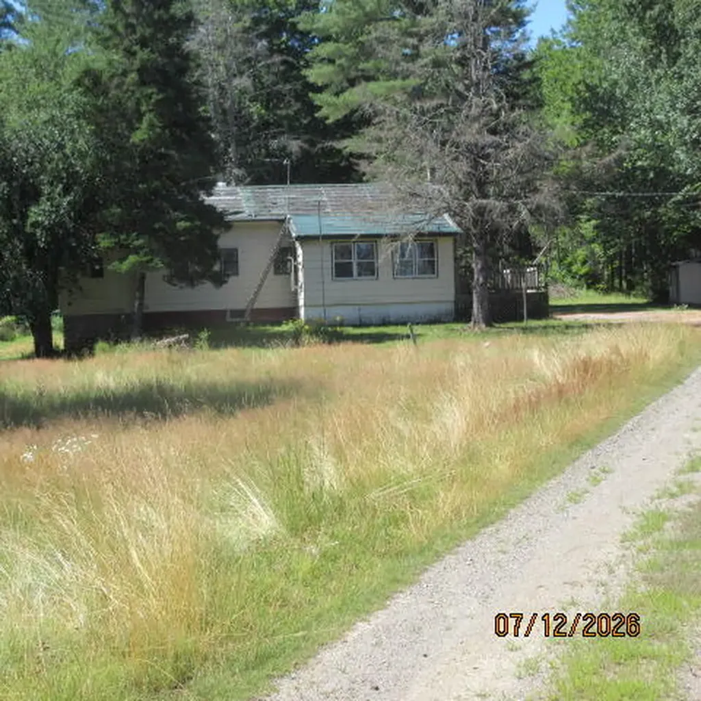 24 Currier Drive Hermon ME 04401