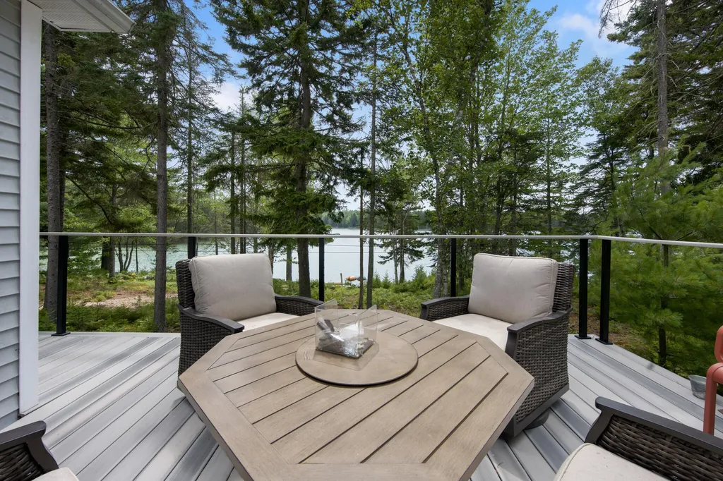 49 Falcon Lane Lamoine ME 04605
