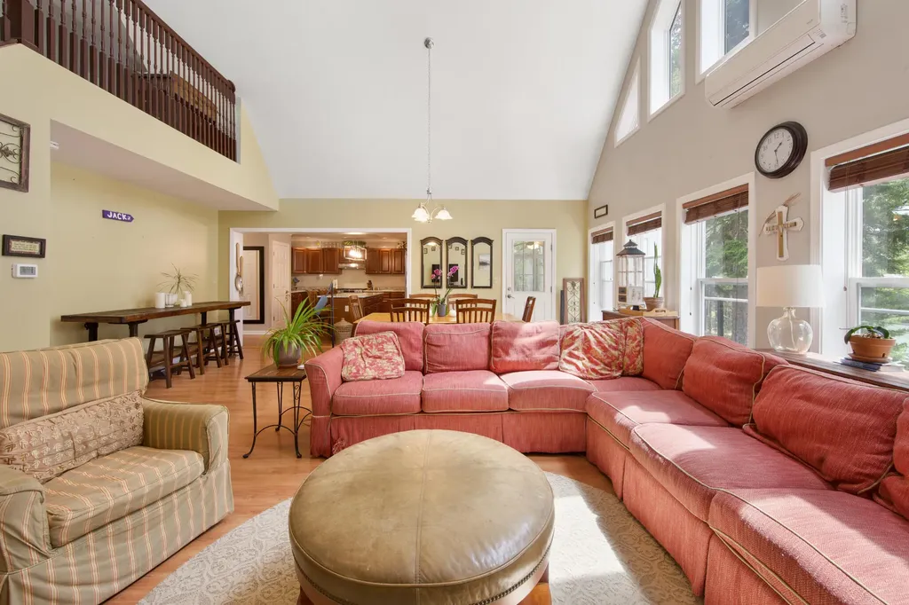 49 Falcon Lane Lamoine ME 04605