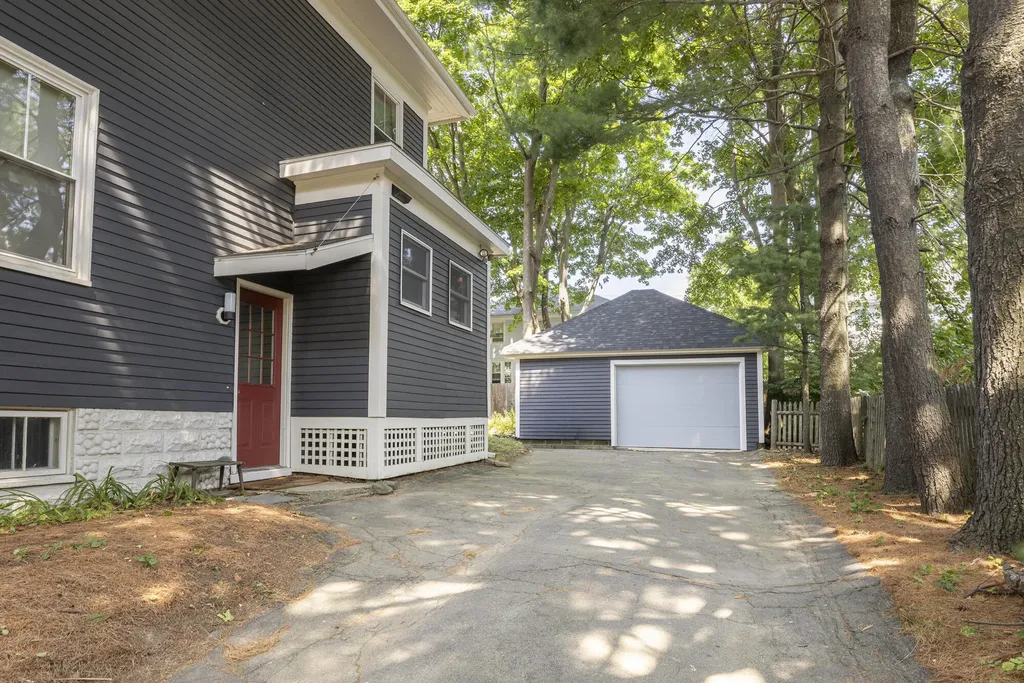 35 Washburn Avenue Portland ME 04101