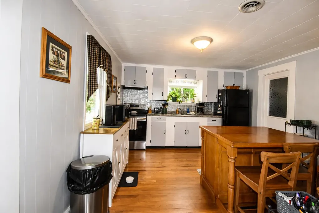 159 Nichols Street Pittsfield ME 04967