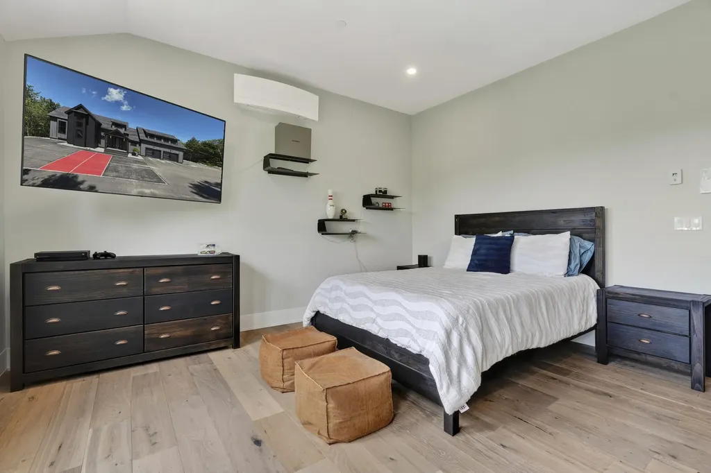 47 Tourmaline Way Newry ME 04261