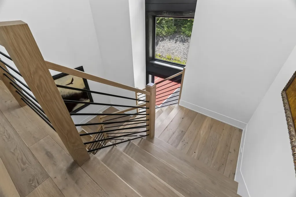 47 Tourmaline Way Newry ME 04261