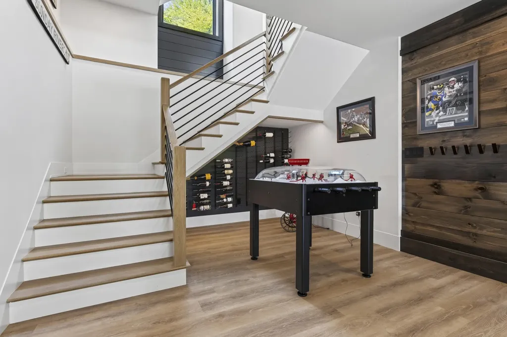 47 Tourmaline Way Newry ME 04261