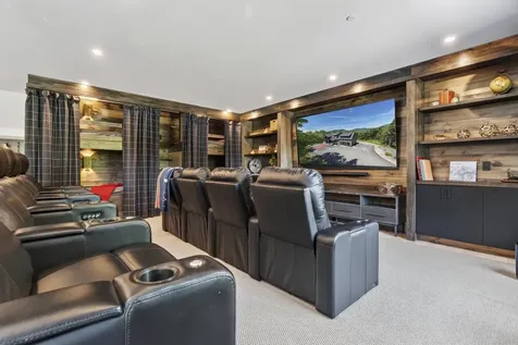 47 Tourmaline Way Newry ME 04261