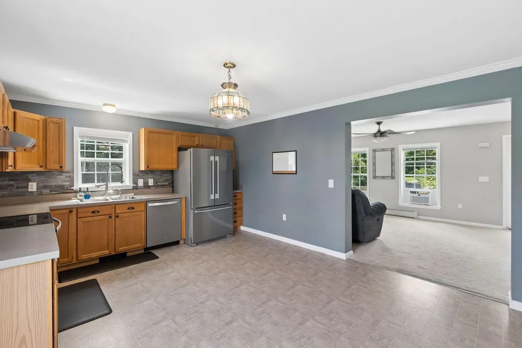 379 Waldoboro Road Friendship ME 04547