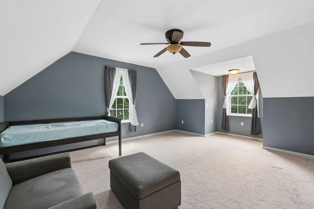379 Waldoboro Road Friendship ME 04547
