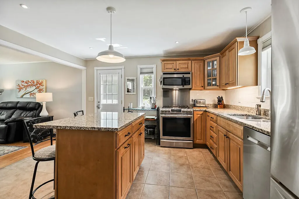 48 Sanford Road Augusta ME 04330