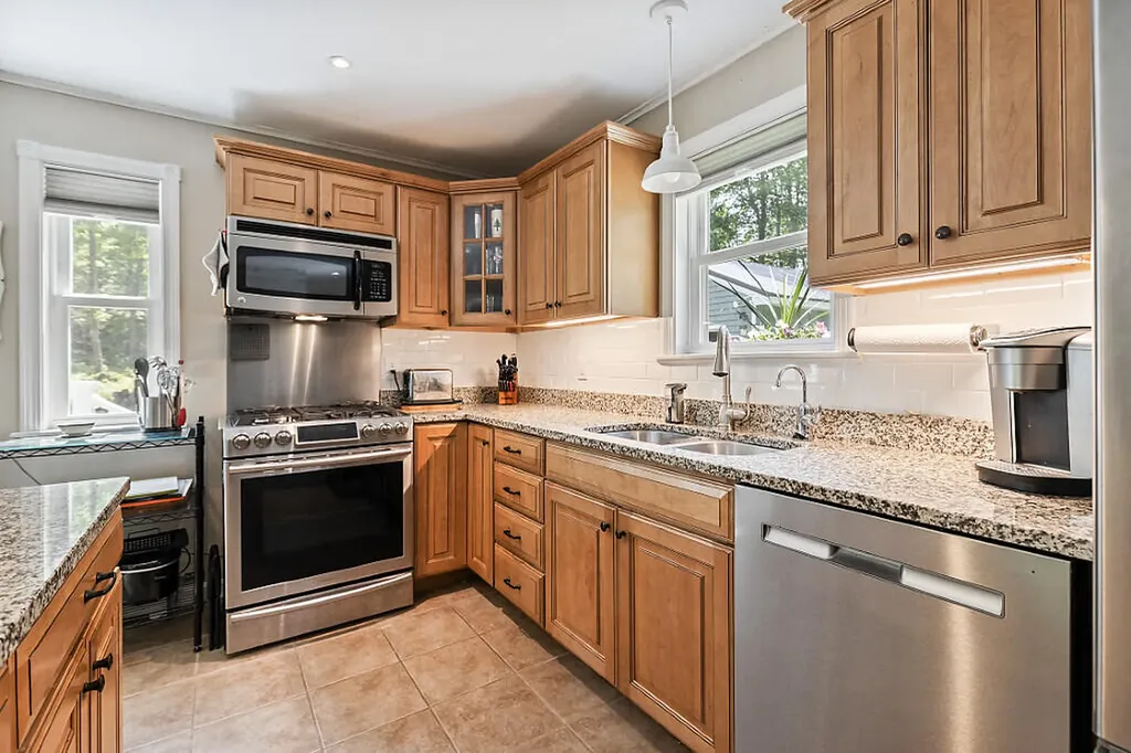 48 Sanford Road Augusta ME 04330
