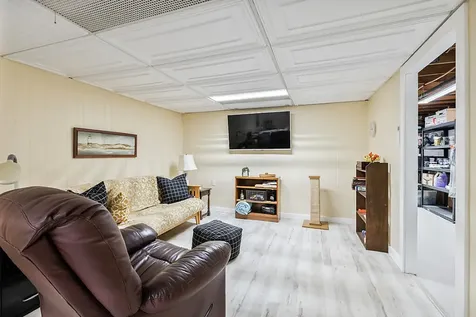 48 Sanford Road Augusta ME 04330