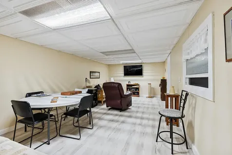 48 Sanford Road Augusta ME 04330