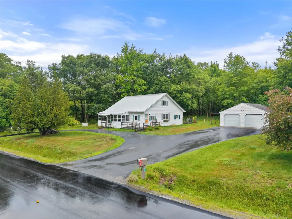 80 Levenseller Road Eddington ME 04428
