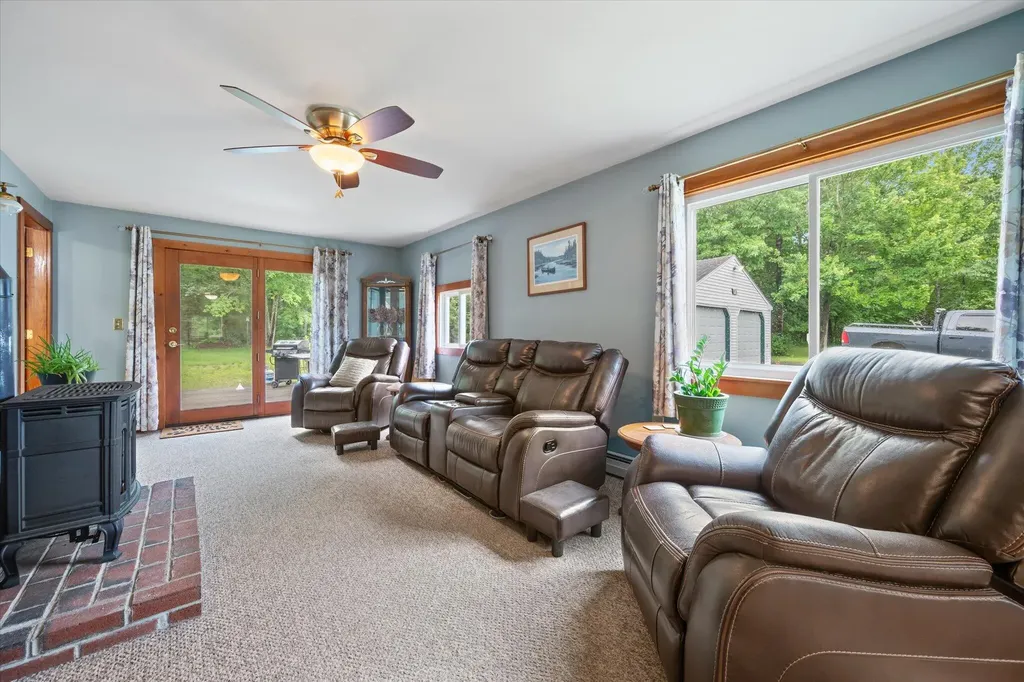 80 Levenseller Road Eddington ME 04428