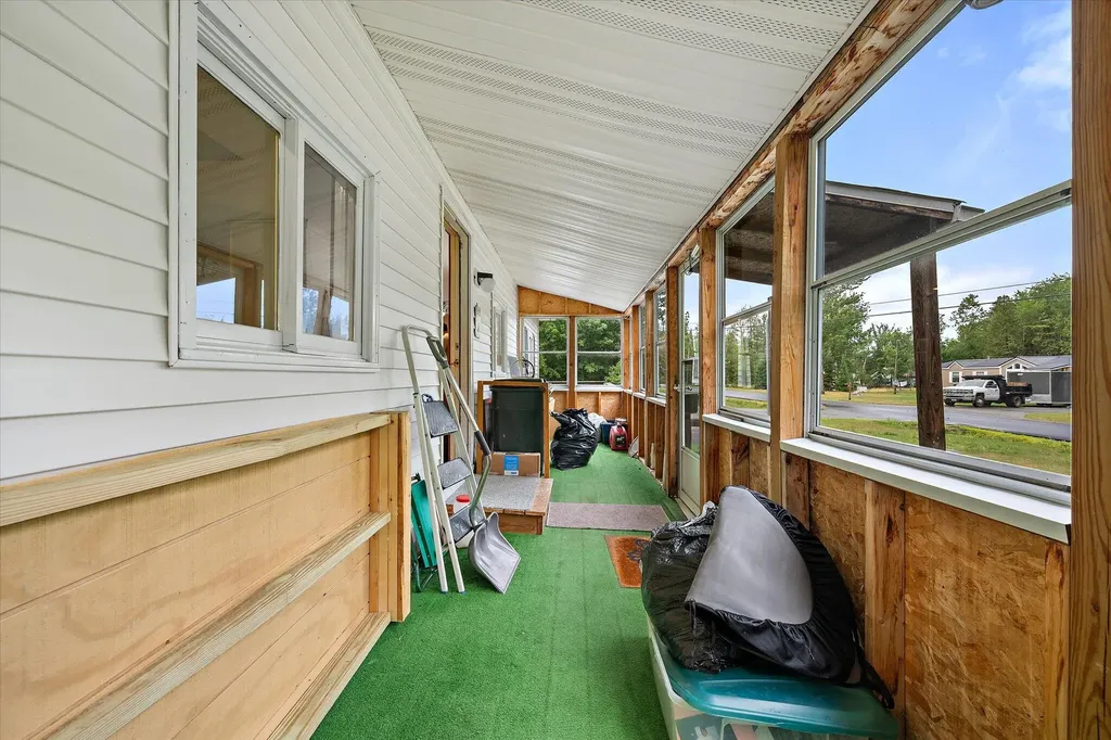 80 Levenseller Road Eddington ME 04428