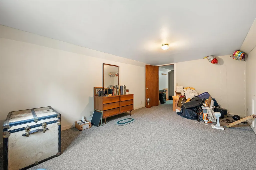 80 Levenseller Road Eddington ME 04428