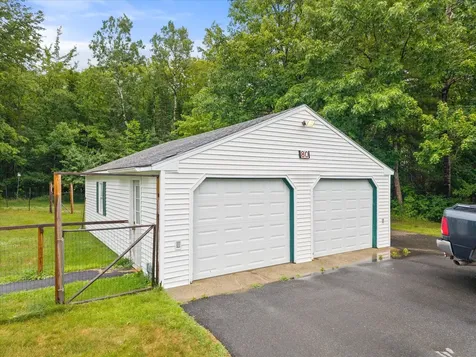 80 Levenseller Road Eddington ME 04428