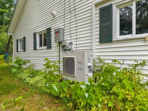 80 Levenseller Road Eddington ME 04428