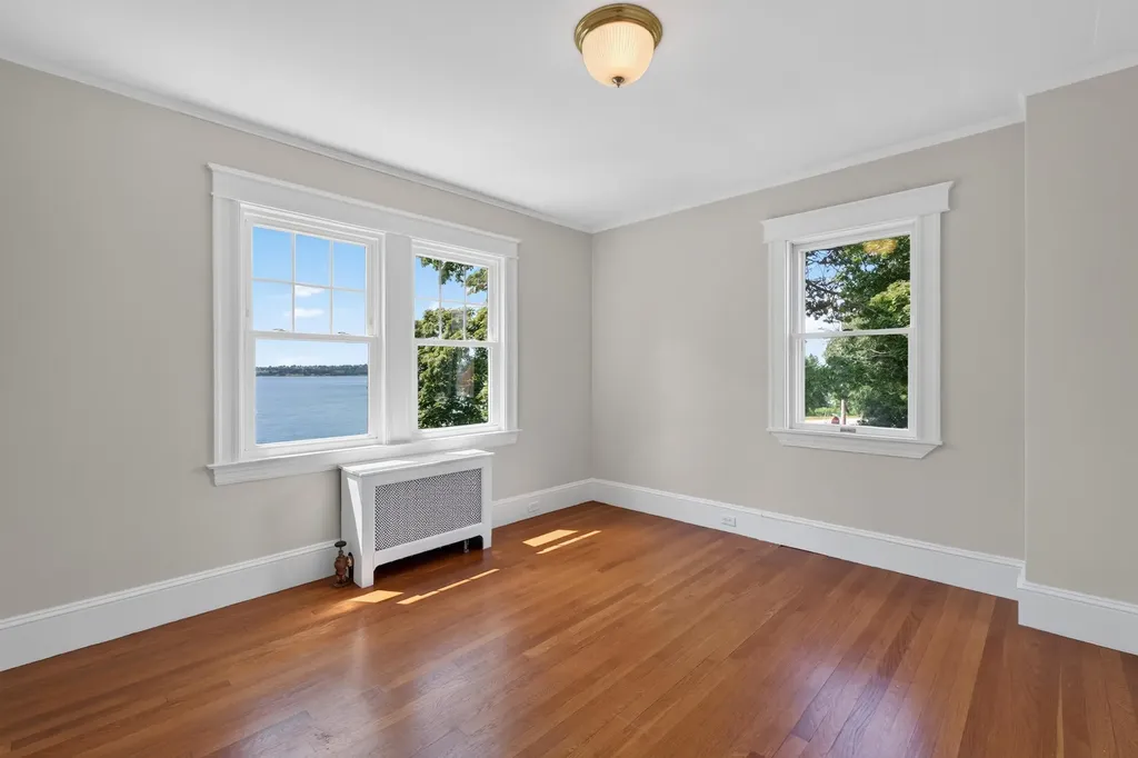 10 Bay Shore Drive Falmouth ME 04105