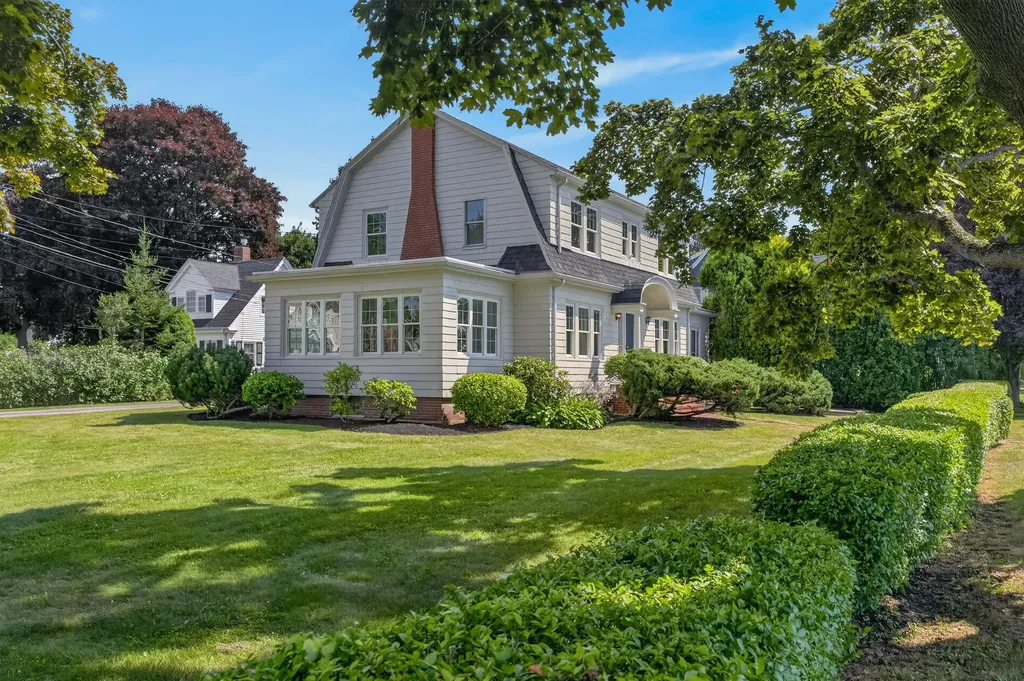 10 Bay Shore Drive Falmouth ME 04105