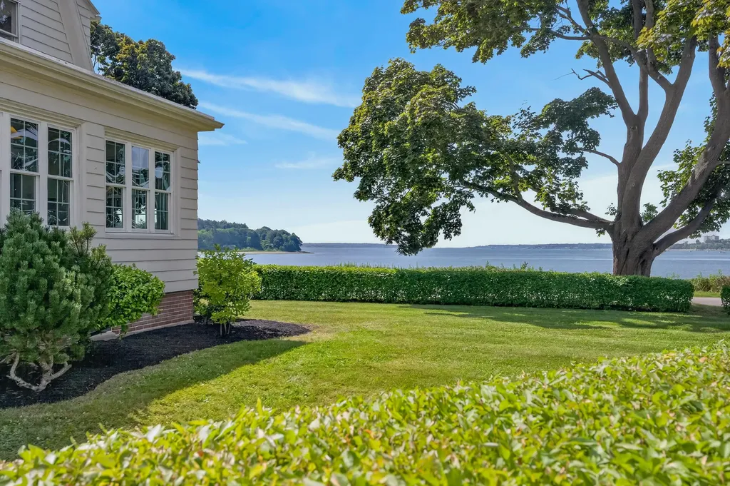 10 Bay Shore Drive Falmouth ME 04105