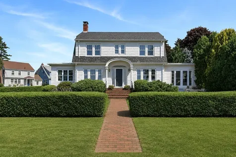 10 Bay Shore Drive Falmouth ME 04105