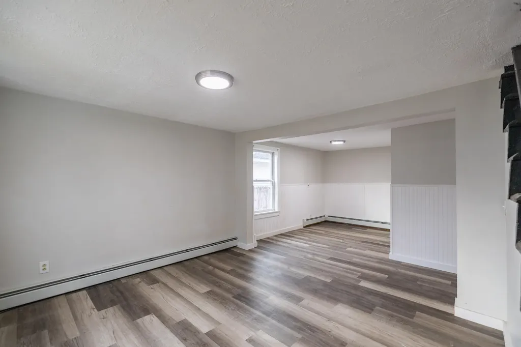 27 Flanders Street Auburn ME 04210