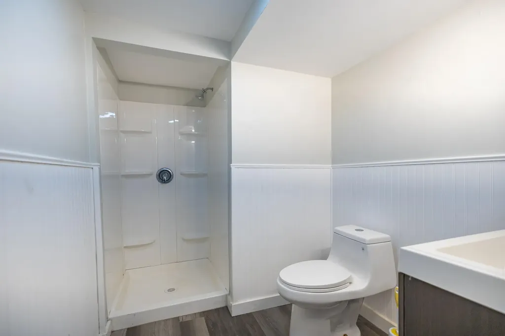 27 Flanders Street Auburn ME 04210