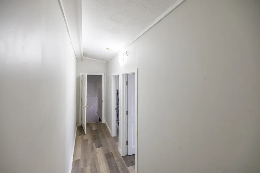 27 Flanders Street Auburn ME 04210