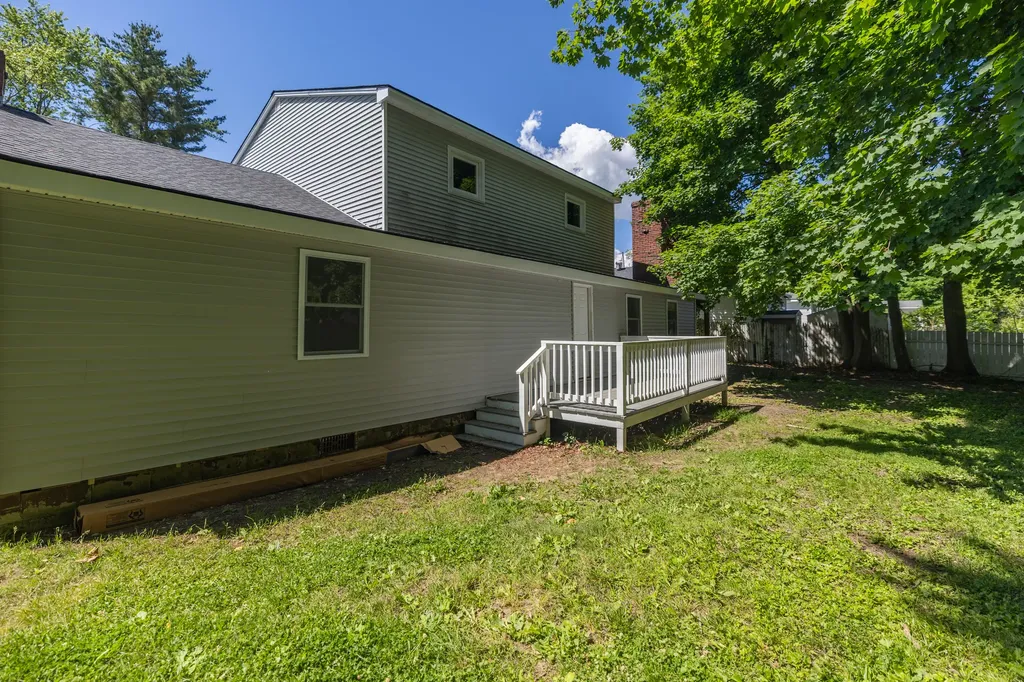 27 Flanders Street Auburn ME 04210