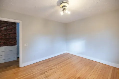 27 Flanders Street Auburn ME 04210
