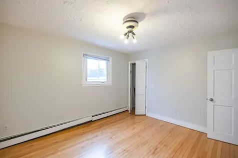 27 Flanders Street Auburn ME 04210