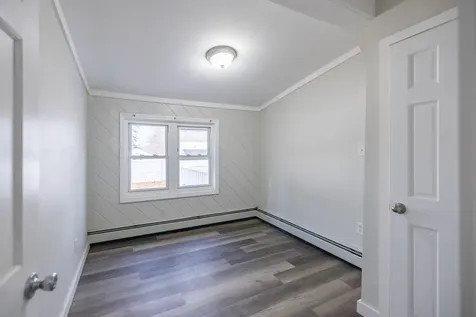 27 Flanders Street Auburn ME 04210