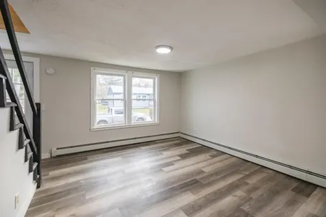 27 Flanders Street Auburn ME 04210