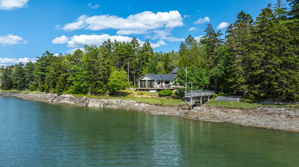 22 Little Crow Point Harpswell ME 04079