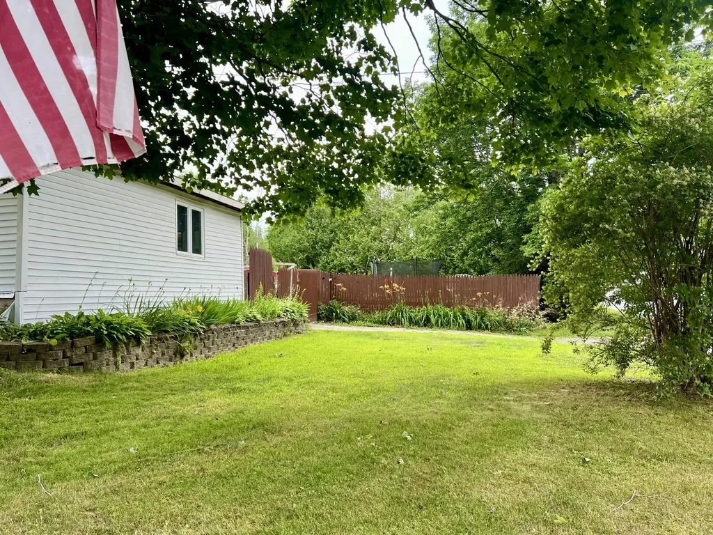 60 Us-1 Verona Island ME 04416