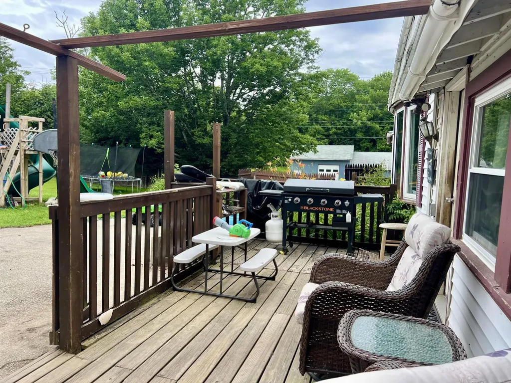60 Us-1 Verona Island ME 04416